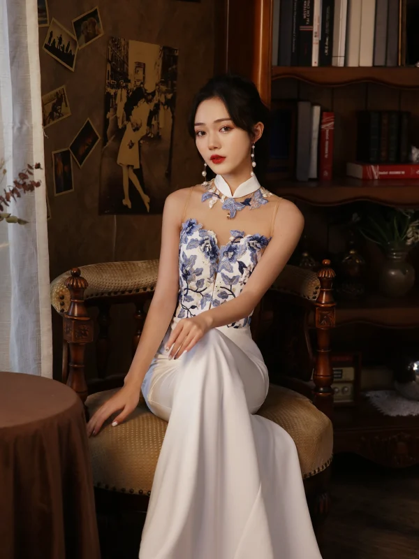 AURE Cheongsam Porcelain