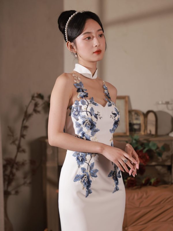 AURE Cheongsam Porcelain